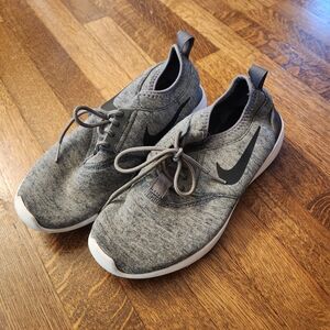 Nike Black and Gray Sneakers